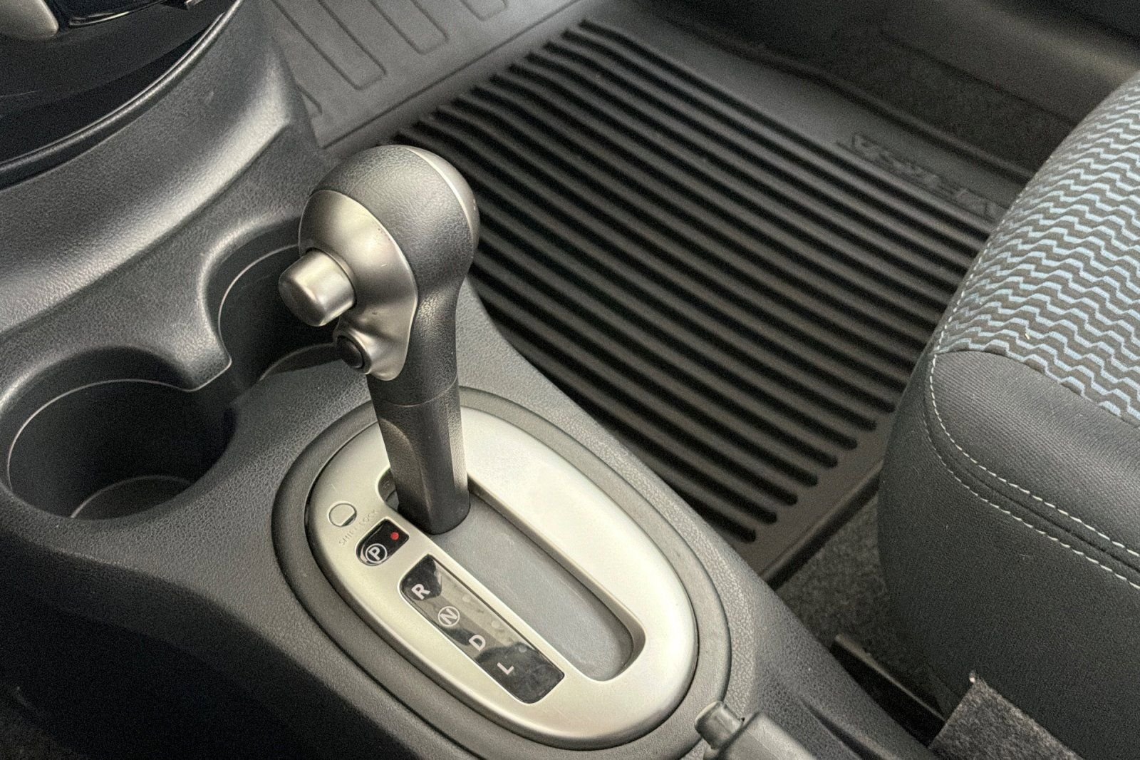 Used 2016 Nissan Versa Note FWD image 23