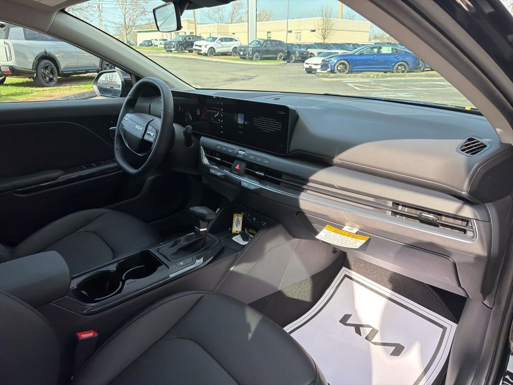 New 2026 Kia K4 EX image 13