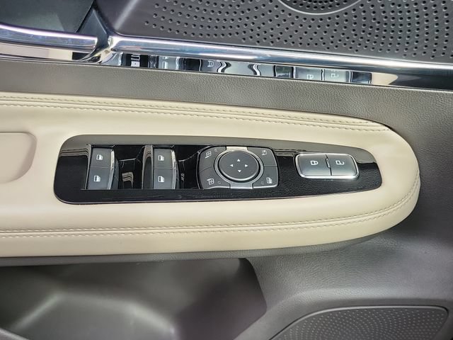 Certified 2024 Lincoln Corsair FWD image 17