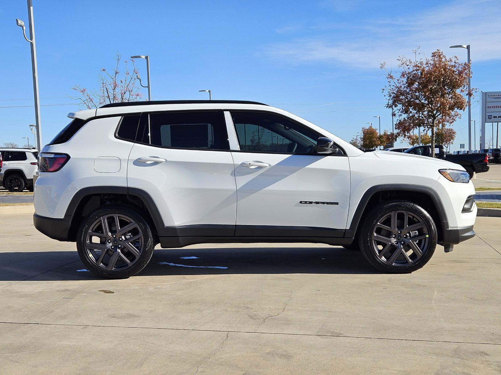 New 2026 Jeep Compass Latitude AWD/4WD image 7