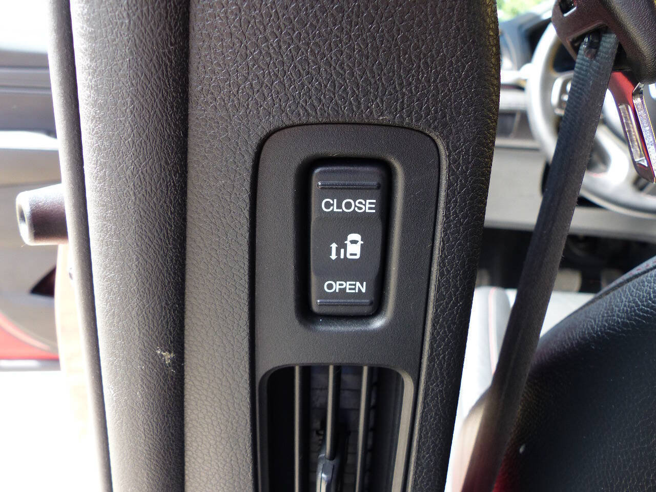 Used 2023 Honda Odyssey Sport image 46