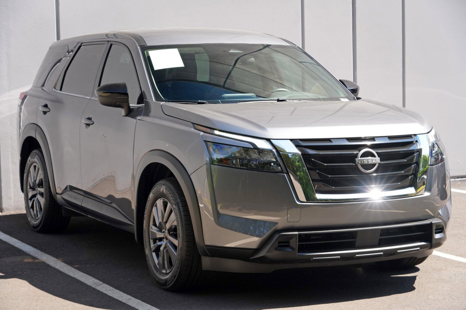 Used 2025 Nissan Pathfinder S FWD image 49