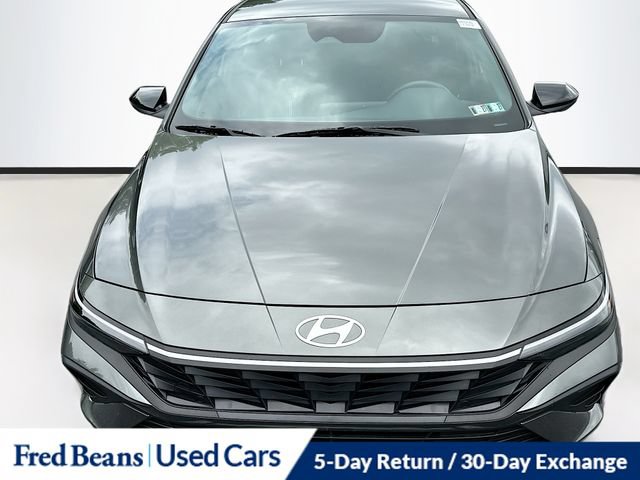 Used 2025 Hyundai Elantra SEL FWD image 2