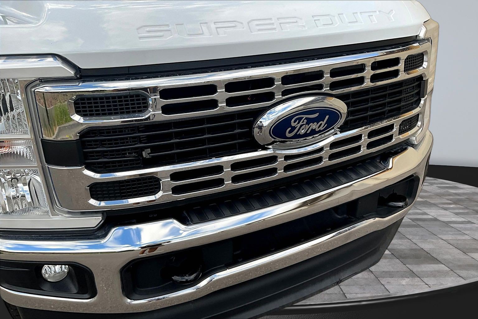 Used 2024 Ford F350 XLT w/ FX4 Off-Road Package AWD/4WD image 32