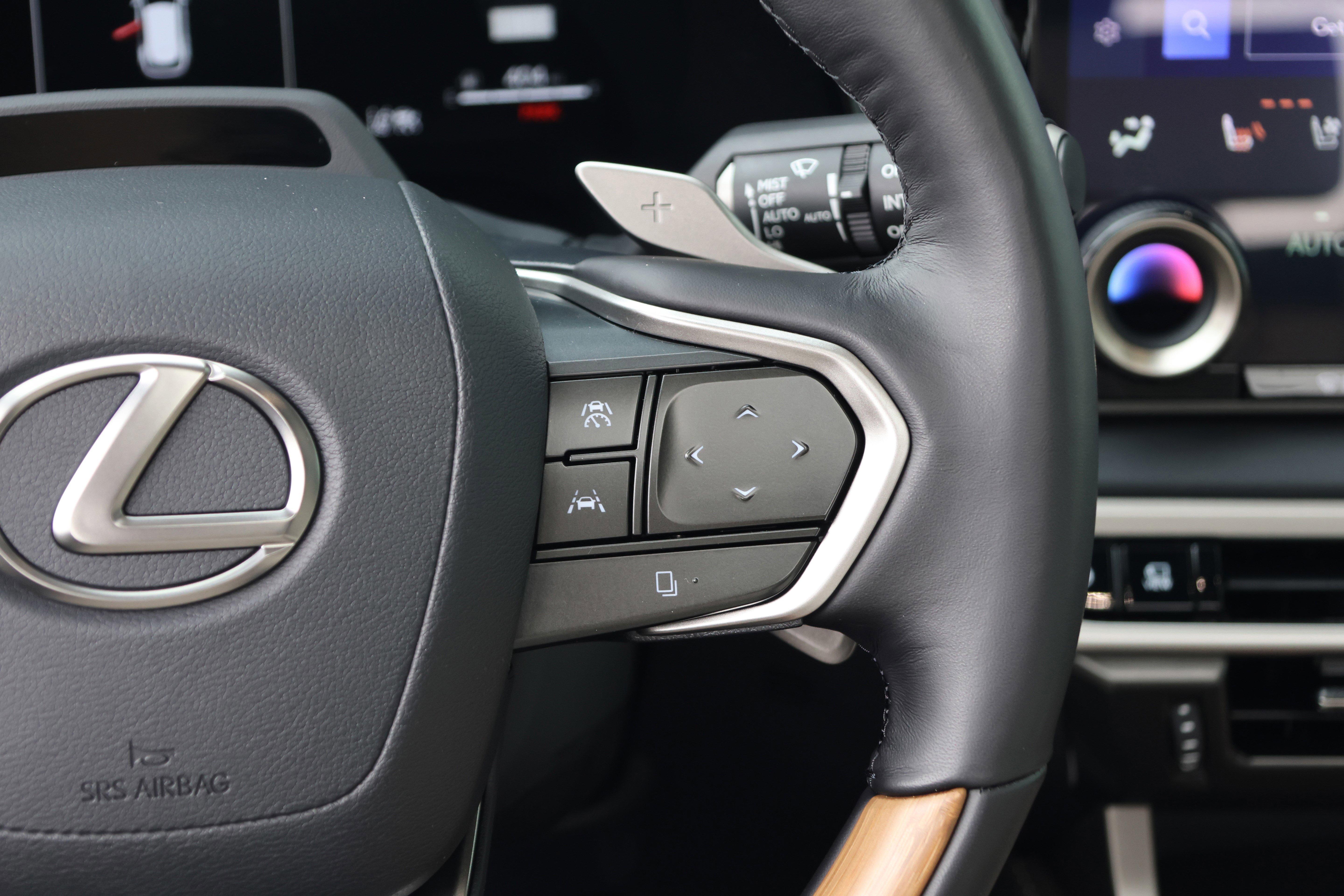 Certified 2025 Lexus RX 450h AWD w/ Convenience Package image 22