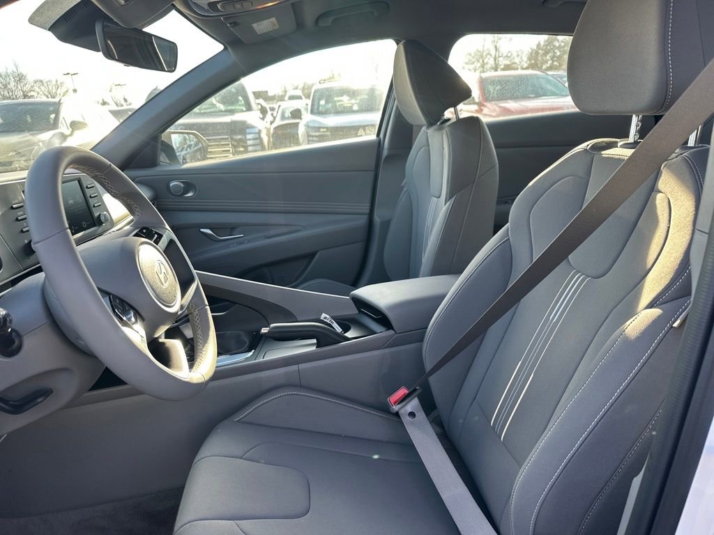 Used 2026 Hyundai Elantra Sport image 14