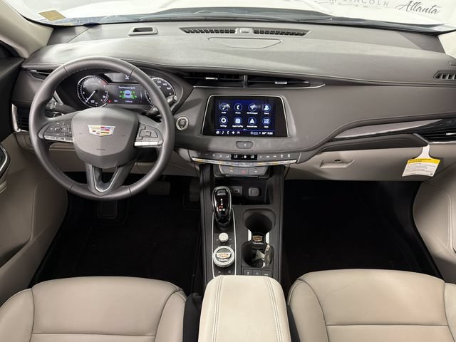 Used 2023 Cadillac XT4 Premium Luxury FWD image 2
