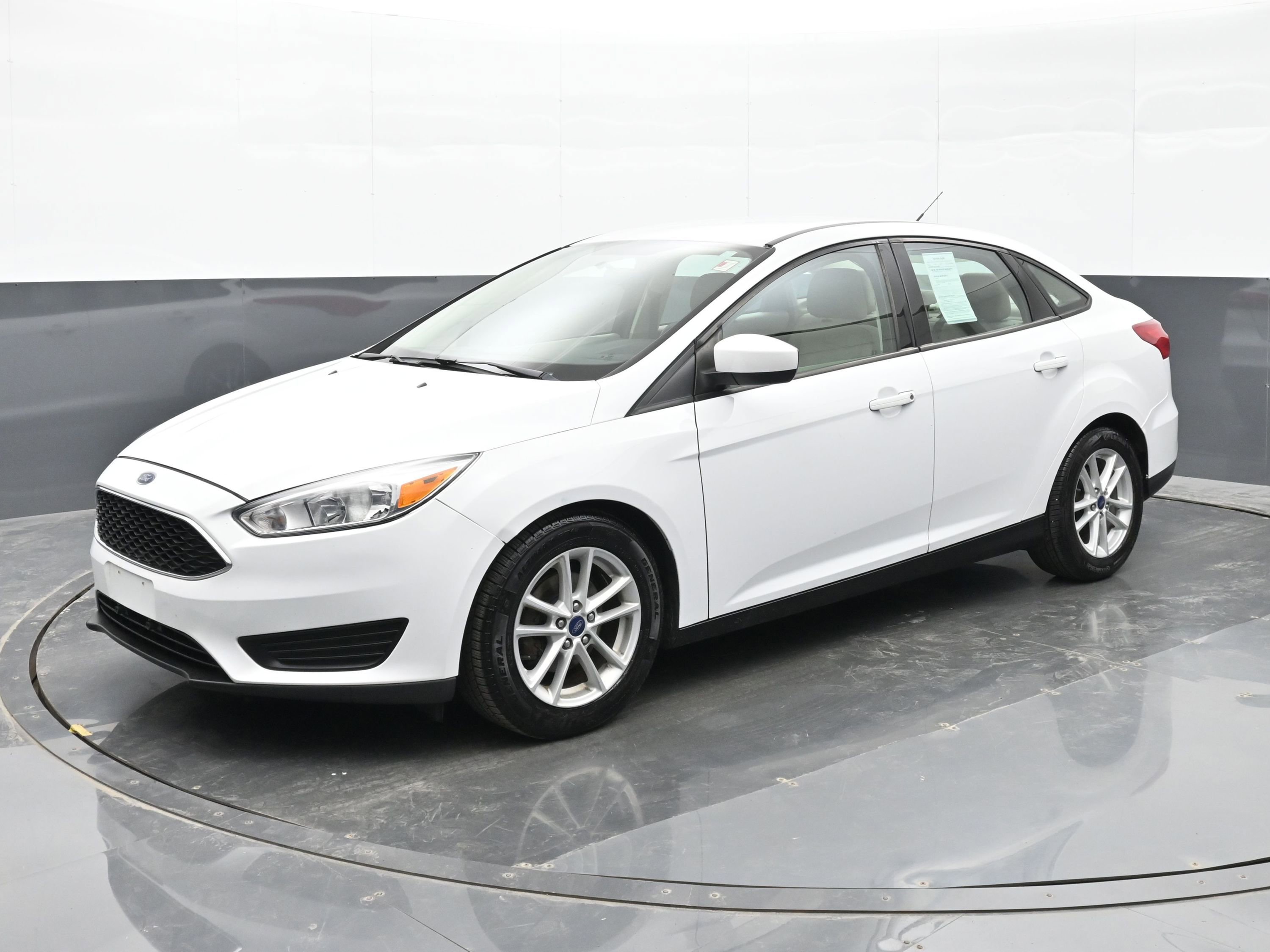Used 2018 Ford Focus SE image 8