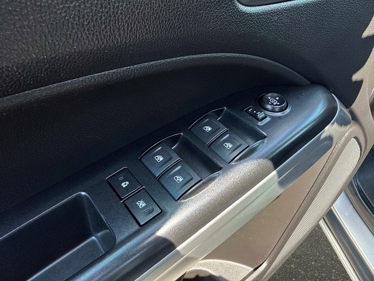 Used 2018 Chevrolet Colorado LT RWD image 16