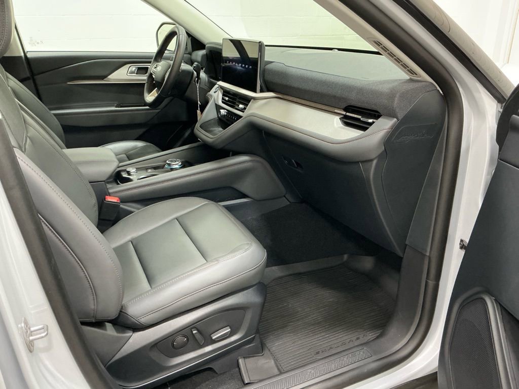 New 2026 Ford Explorer Active w/ Active Comfort Package AWD/4WD image 36