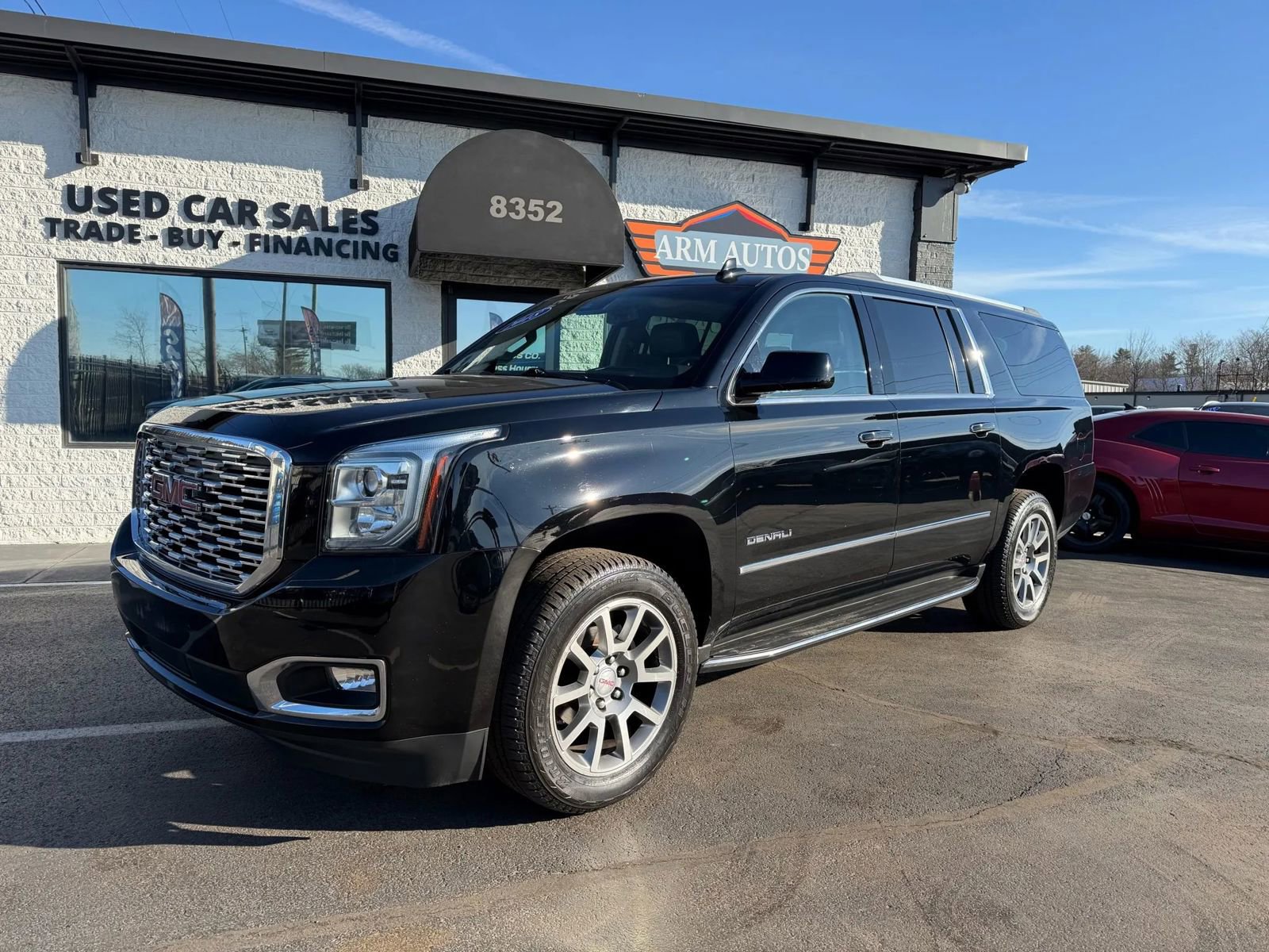Used 2018 GMC Yukon XL Denali w/ Open Road Package image 2