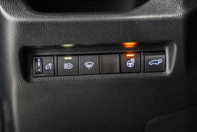 Used 2020 Toyota RAV4 XLE Premium image 39