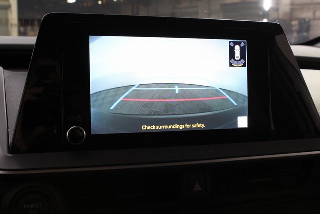 Used 2024 Toyota Prius LE image 15