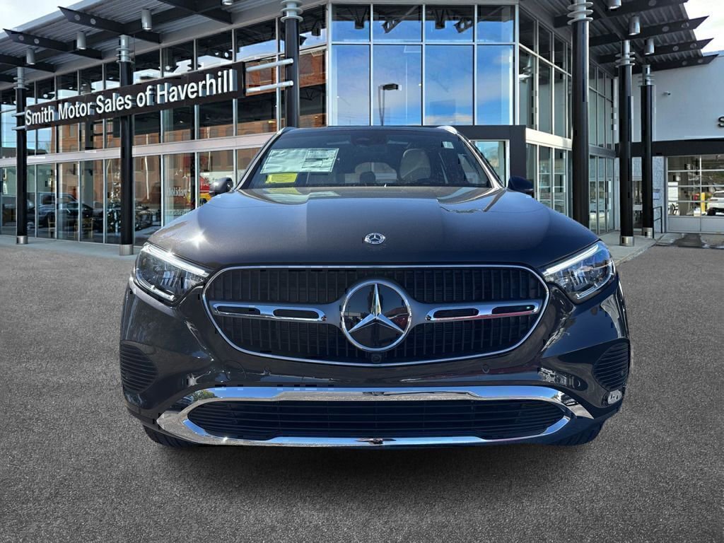 Used 2026 Mercedes-Benz GLC 300 4MATIC image 2