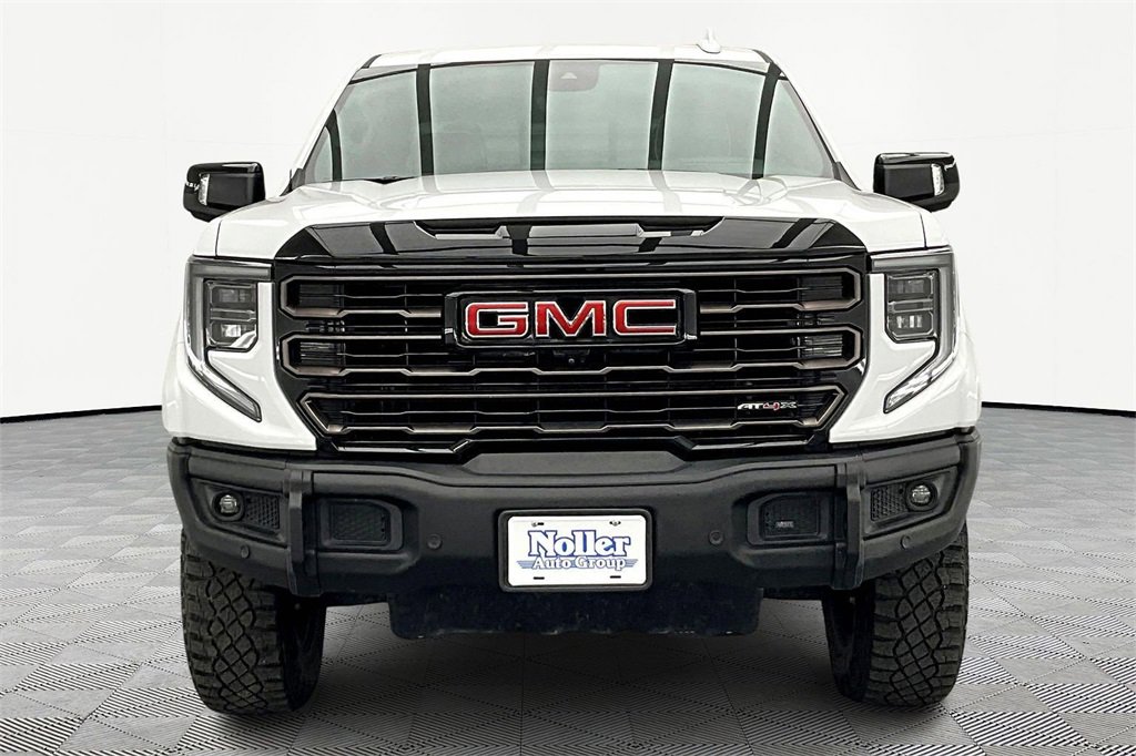 Used 2023 GMC Sierra 1500 AT4X image 3