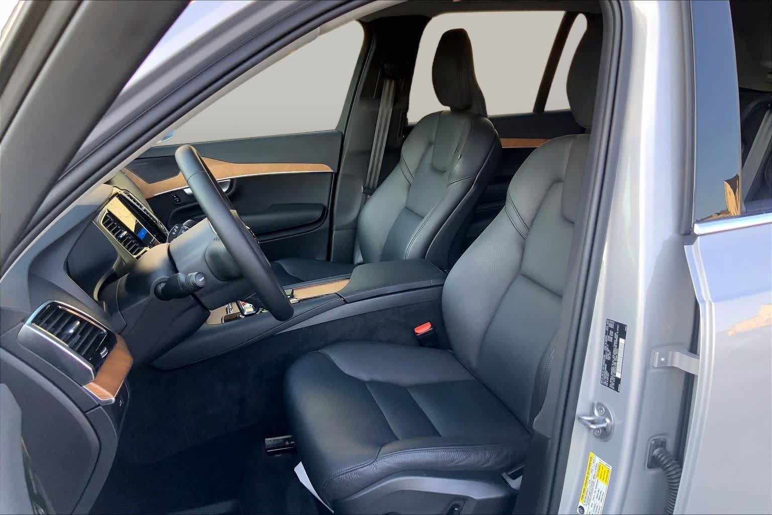 Used 2023 Volvo XC90 B6 Plus w/ Protection Package Premier AWD/4WD image 8
