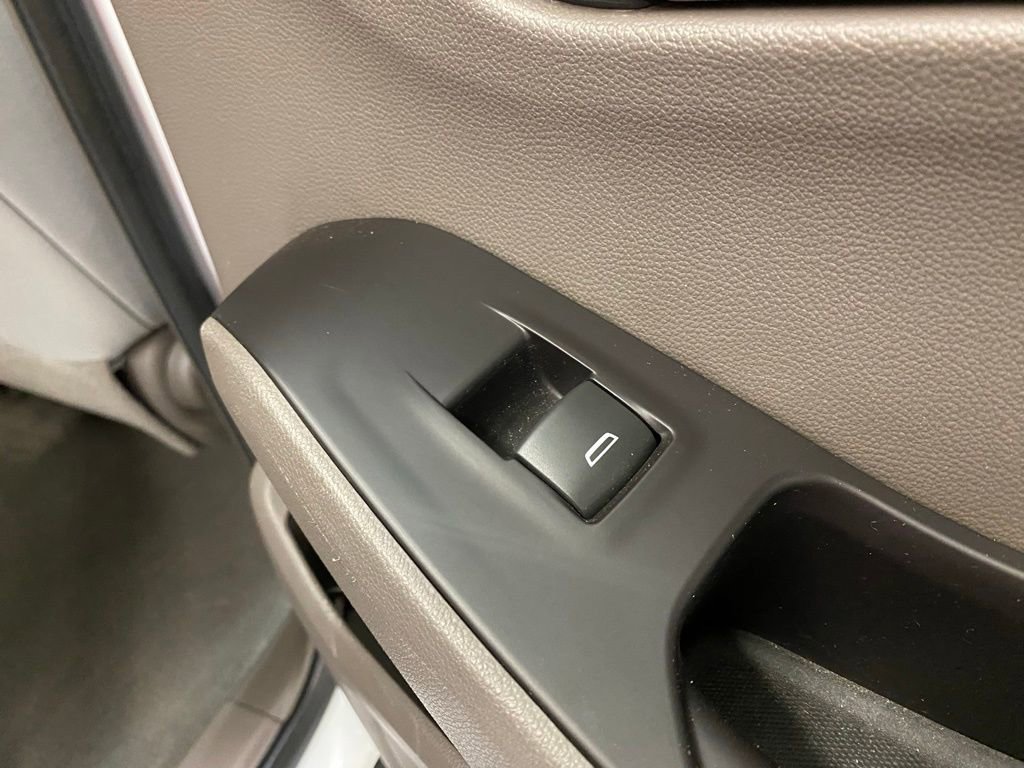 Used 2020 Chevrolet Traverse LT AWD/4WD image 36