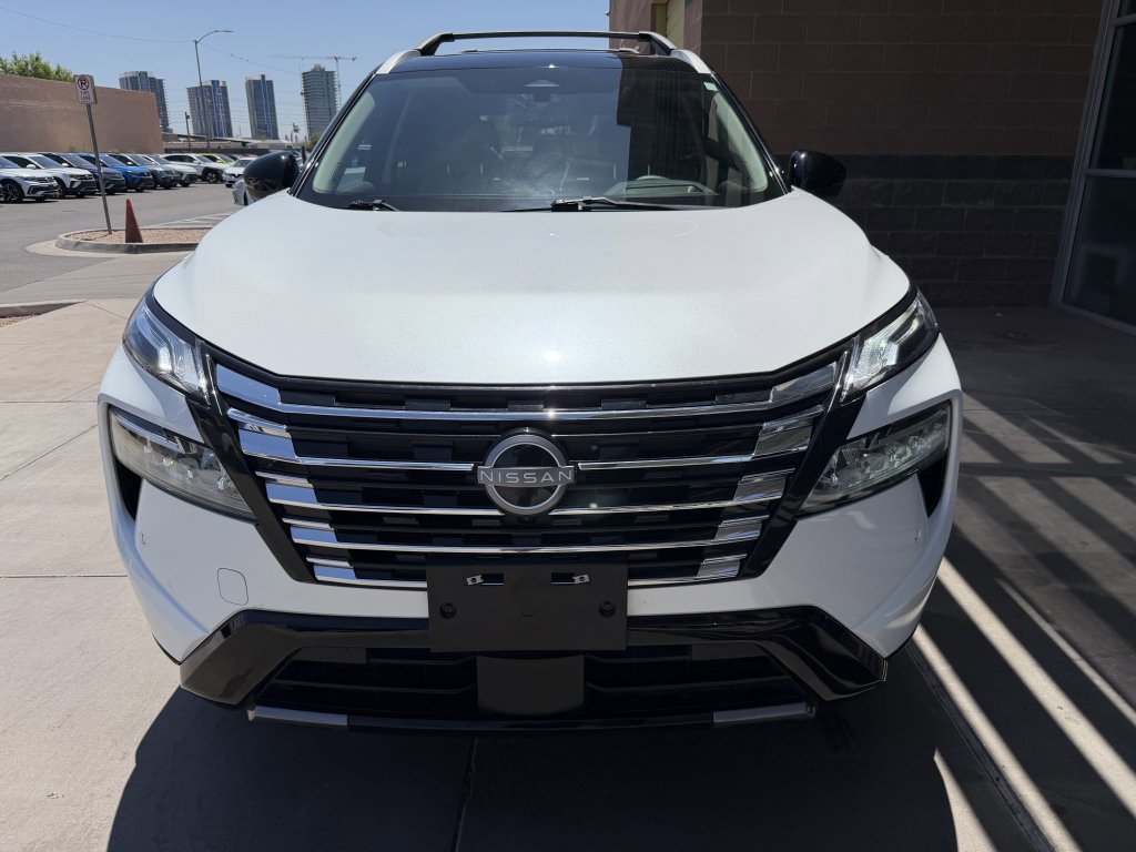 Used 2025 Nissan Rogue Platinum w/ Platinum Premium Package AWD/4WD image 10