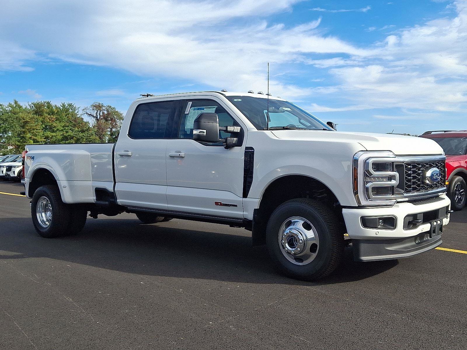 New 2026 Ford F350 Platinum image 2