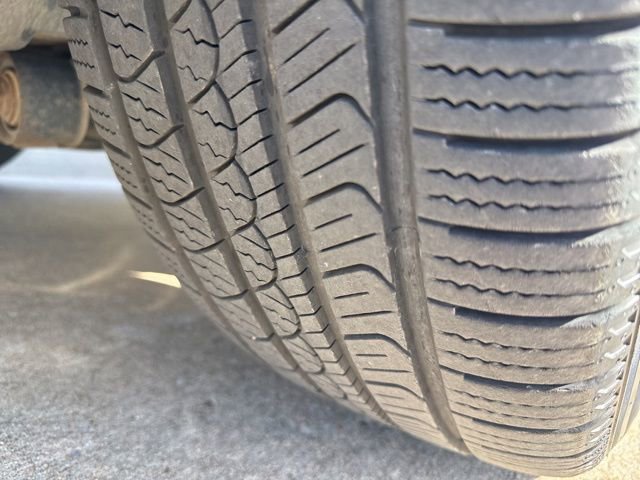 Used 2016 GMC Acadia SLT w/ Open Road Package image 8