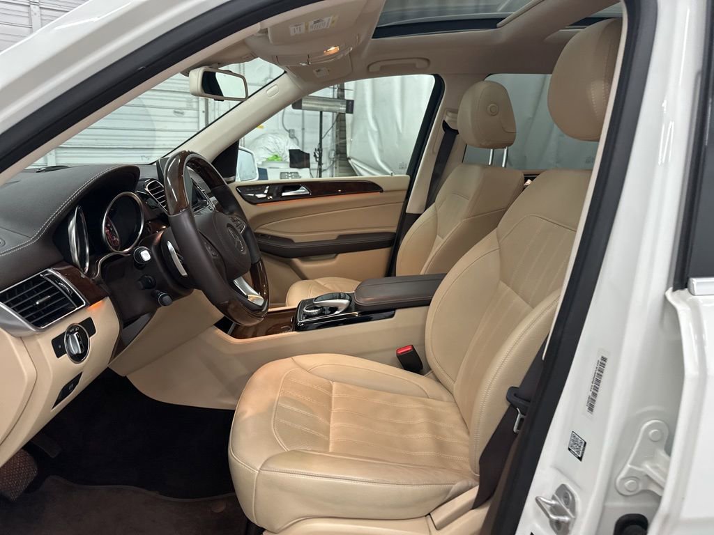 Used 2018 Mercedes-Benz GLS 450 4MATIC image 22