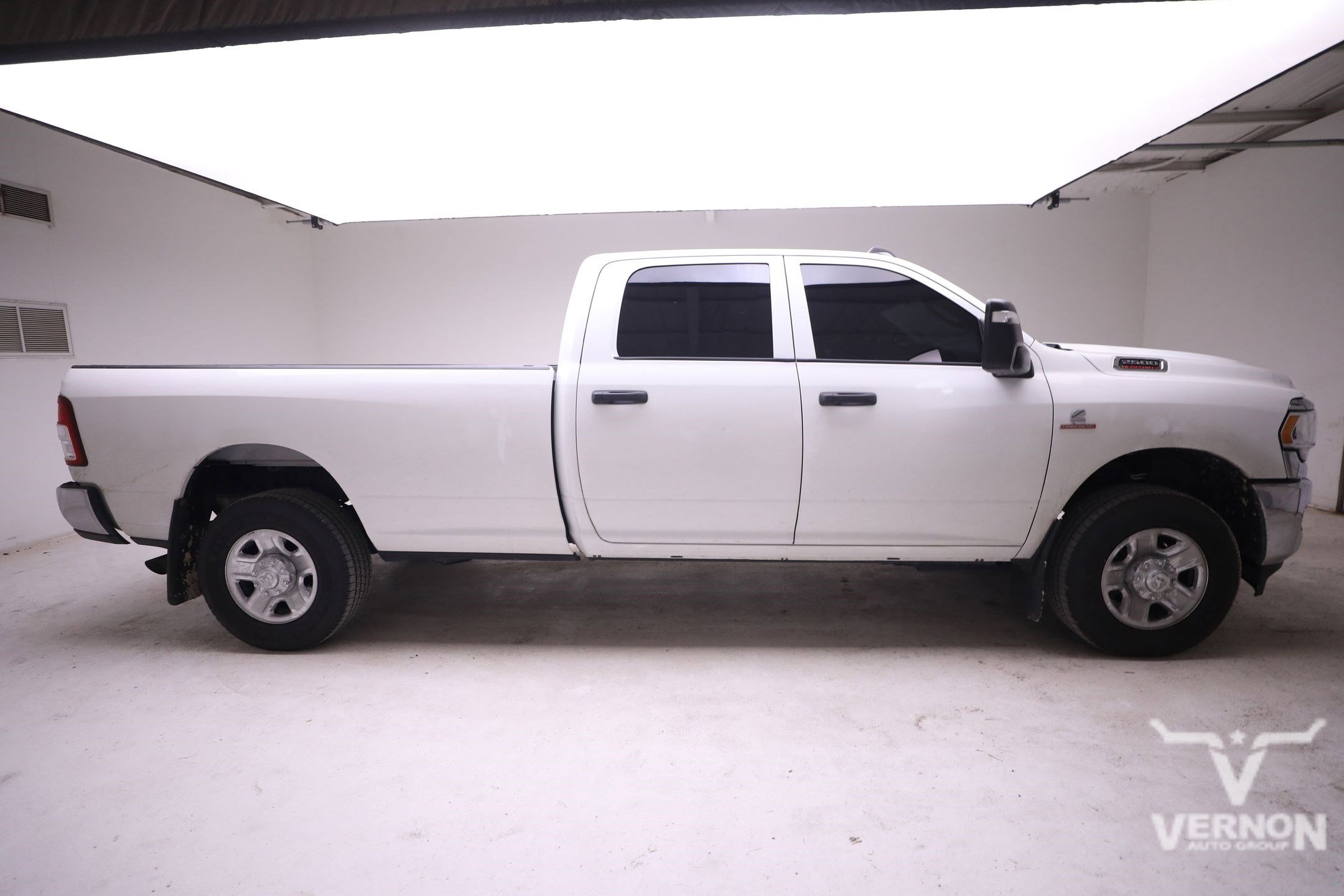 Used 2024 RAM 2500 Tradesman w/ Chrome Appearance Group image 5