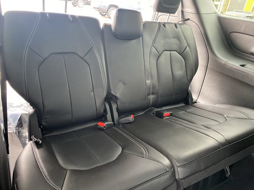 New 2026 Chrysler Voyager LX image 13