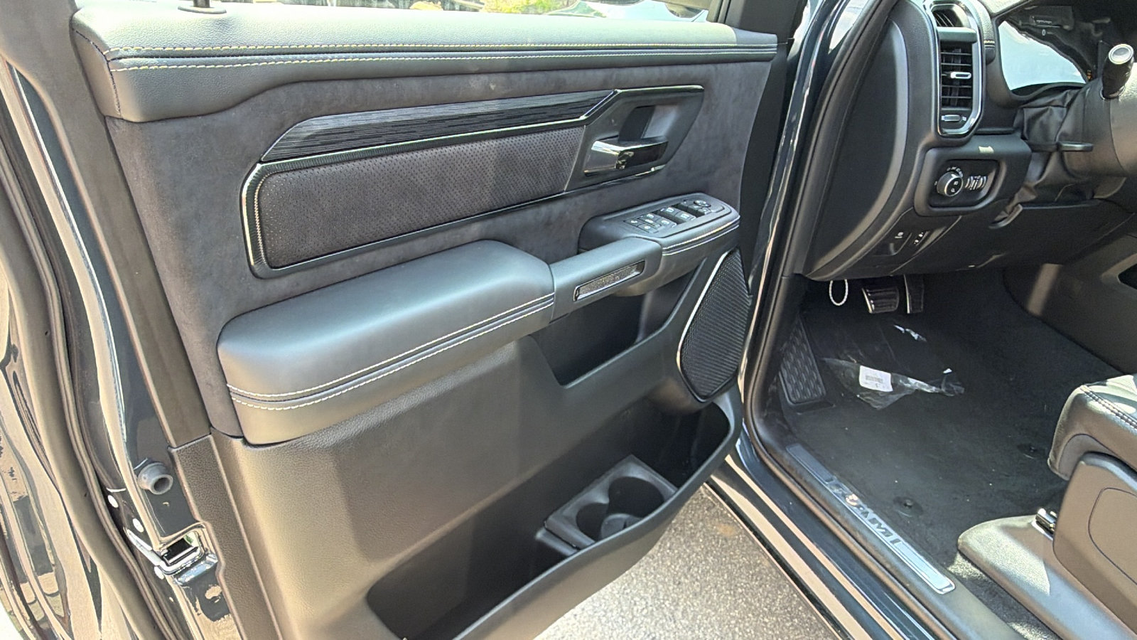 New 2026 RAM 1500 RHO AWD/4WD image 14