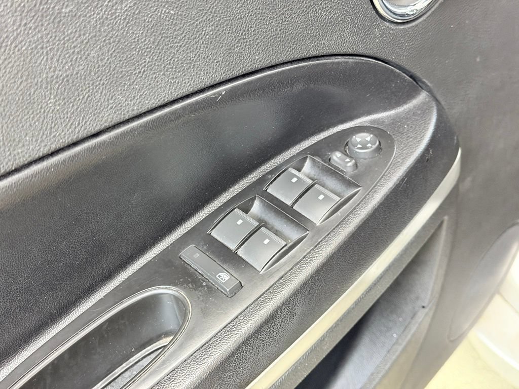 Used 2010 Chevrolet HHR LT FWD image 10