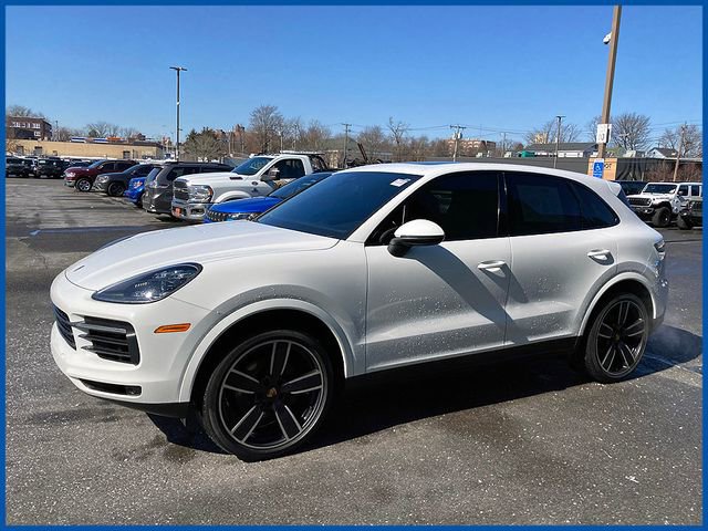 Used 2019 Porsche Cayenne w/ Premium Plus Package image 3