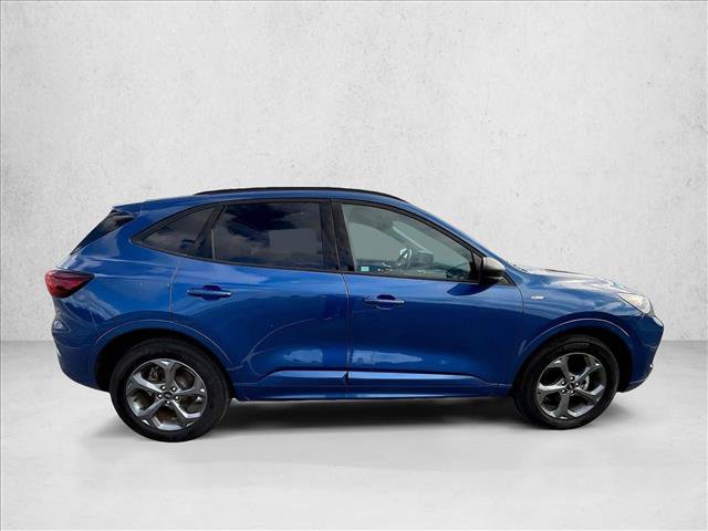 Used 2023 Ford Escape ST-Line w/ Tech Pack #1 AWD/4WD image 3