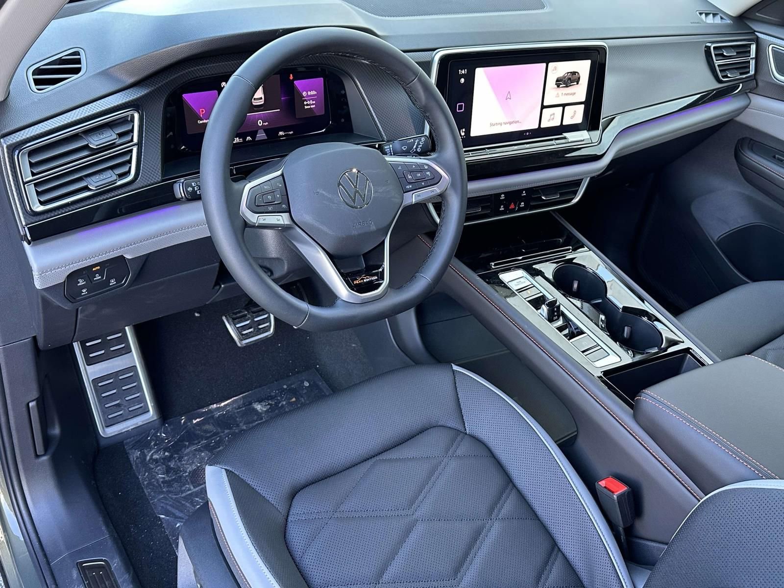 New 2026 Volkswagen Atlas Peak Edition image 10