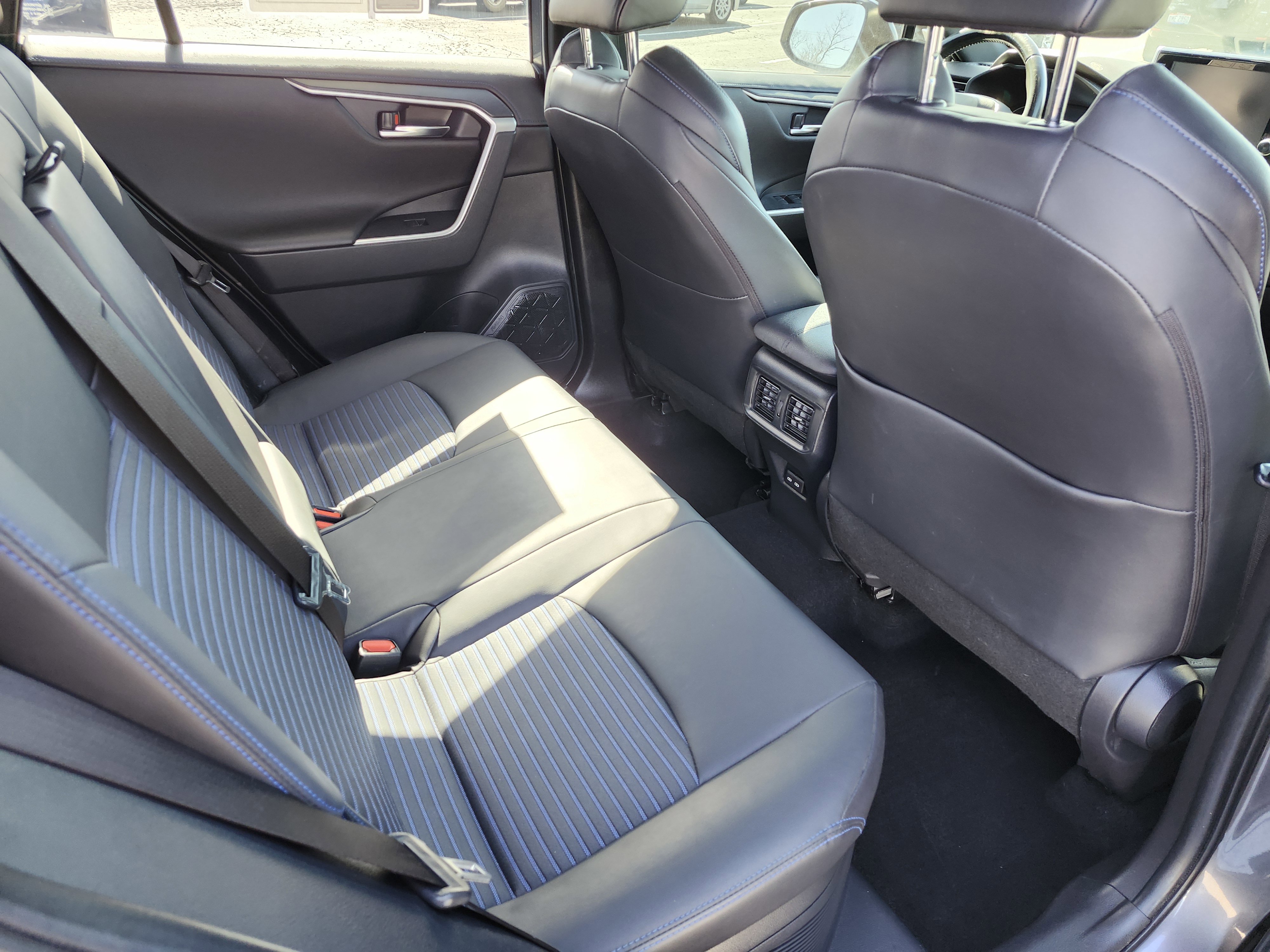 Used 2022 Toyota RAV4 XSE image 20