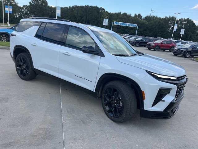 New 2026 Chevrolet Traverse RS w/ LPO, Floor Liner Package FWD image 13