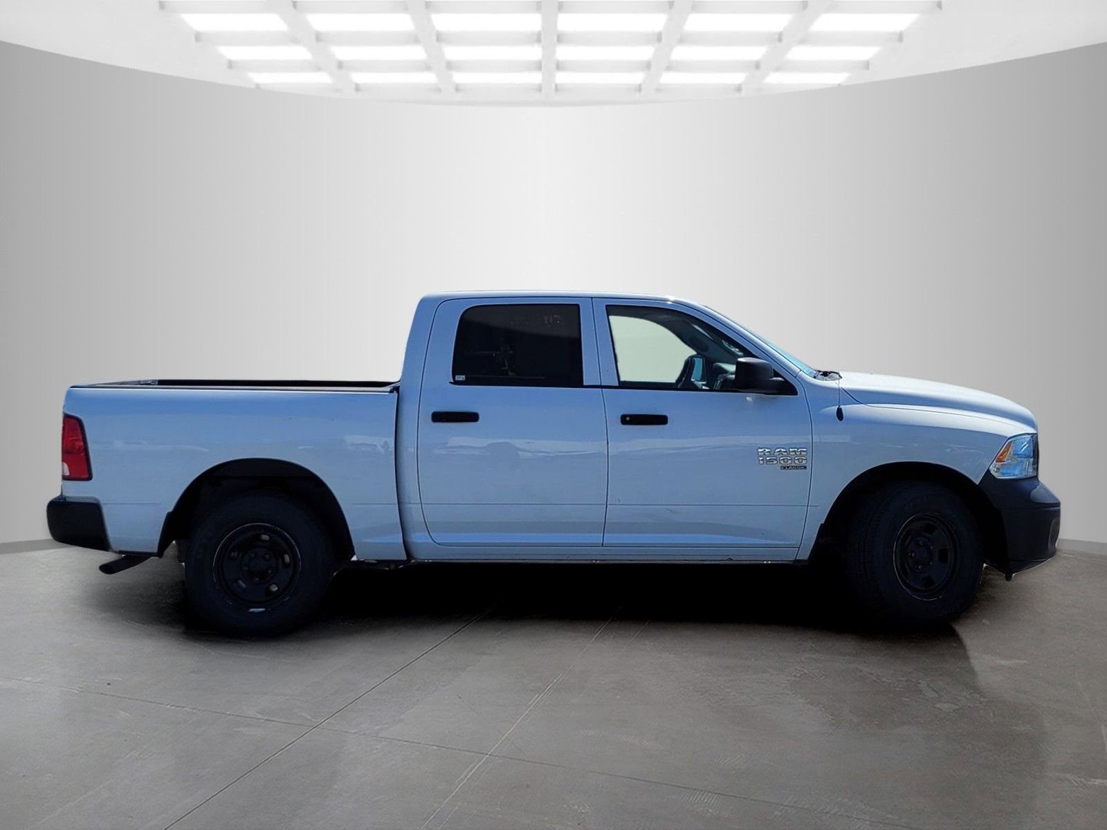 Used 2019 RAM 1500 Tradesman RWD image 3