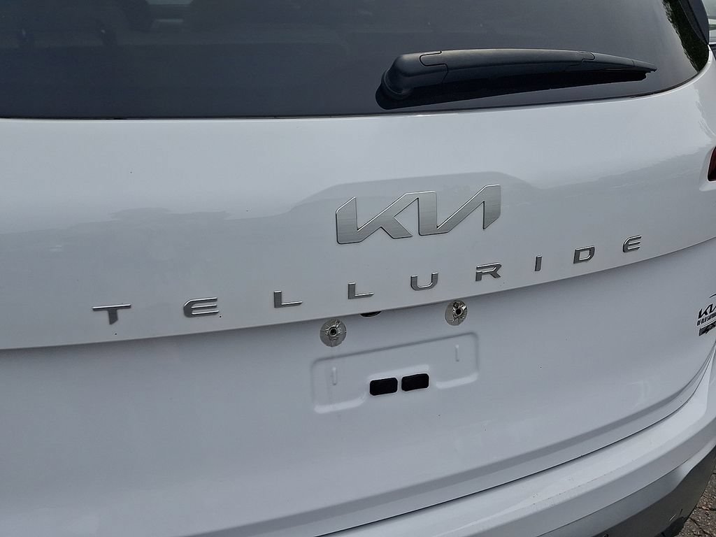 Certified 2023 Kia Telluride S w/ S Sunroof Package AWD/4WD image 32