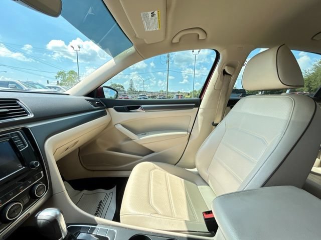 Used 2017 Volkswagen Passat 1.8T R-Line FWD image 43