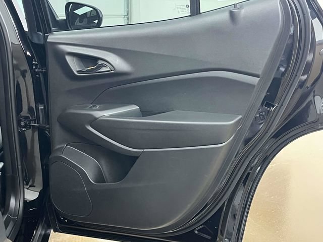 Used 2025 Chevrolet Trax LS FWD image 25