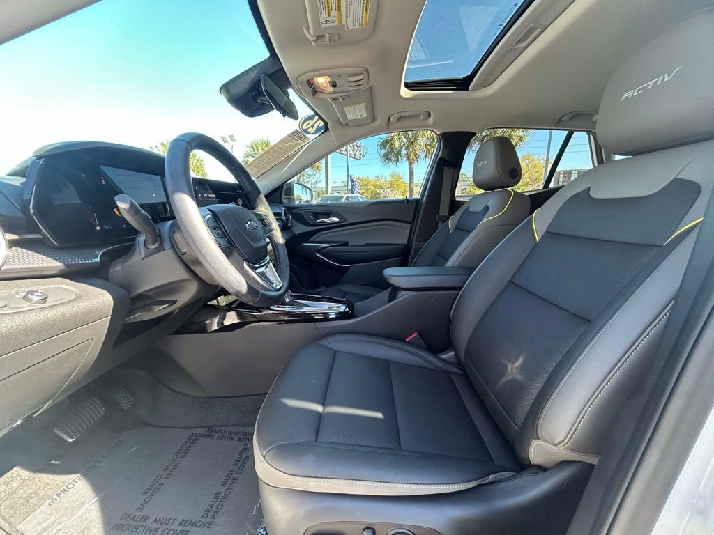 Used 2026 Chevrolet Trax ACTIV w/ Sunroof Package FWD image 13