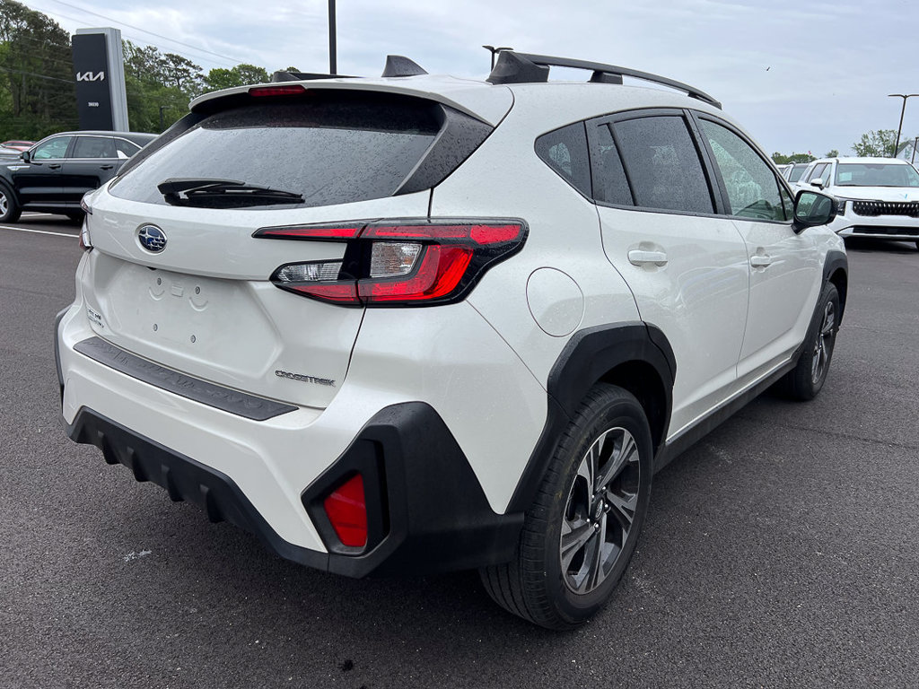Used 2024 Subaru Crosstrek 2.0i Premium AWD/4WD image 8