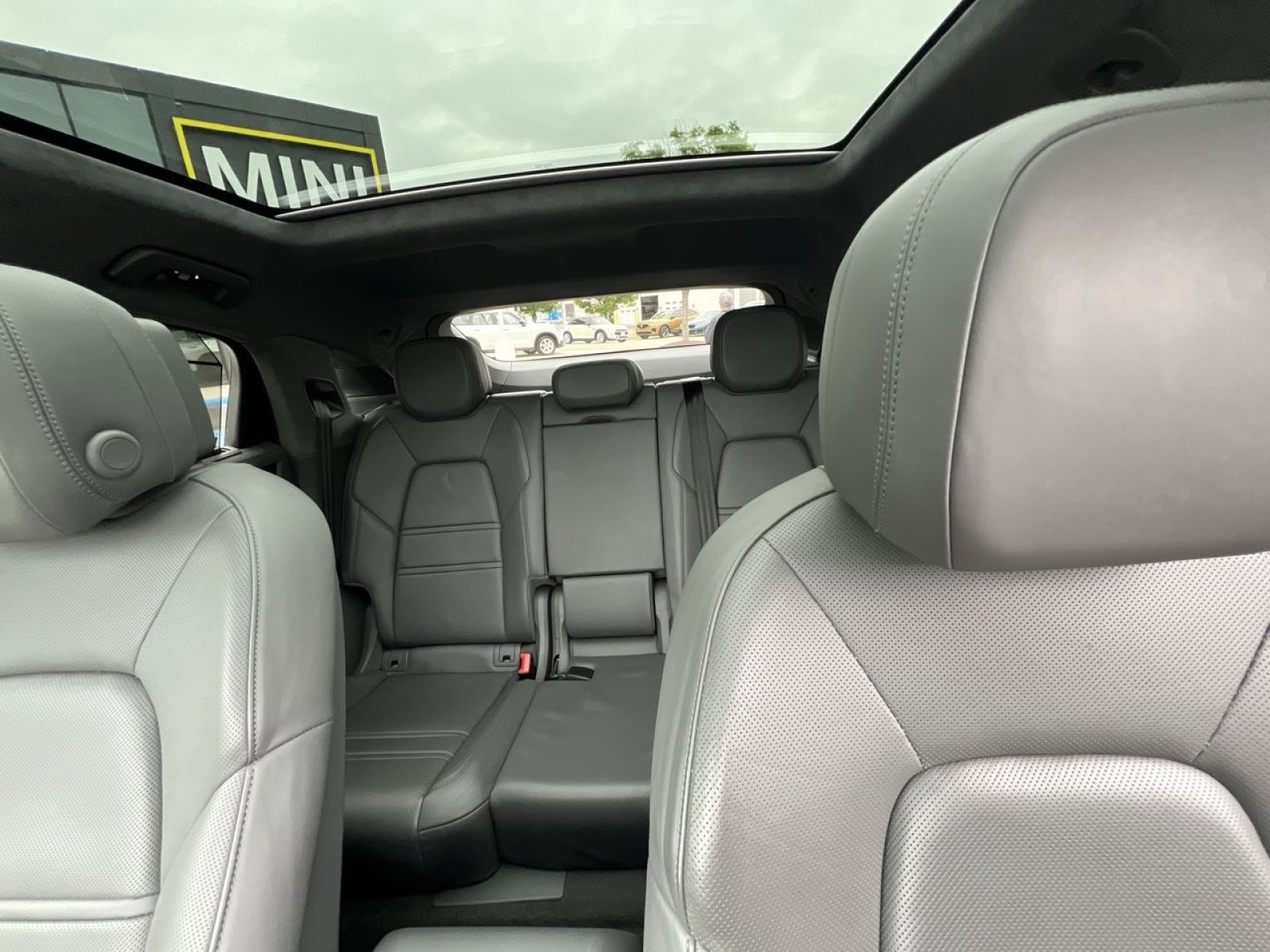 Used 2021 Porsche Cayenne GTS AWD/4WD image 9