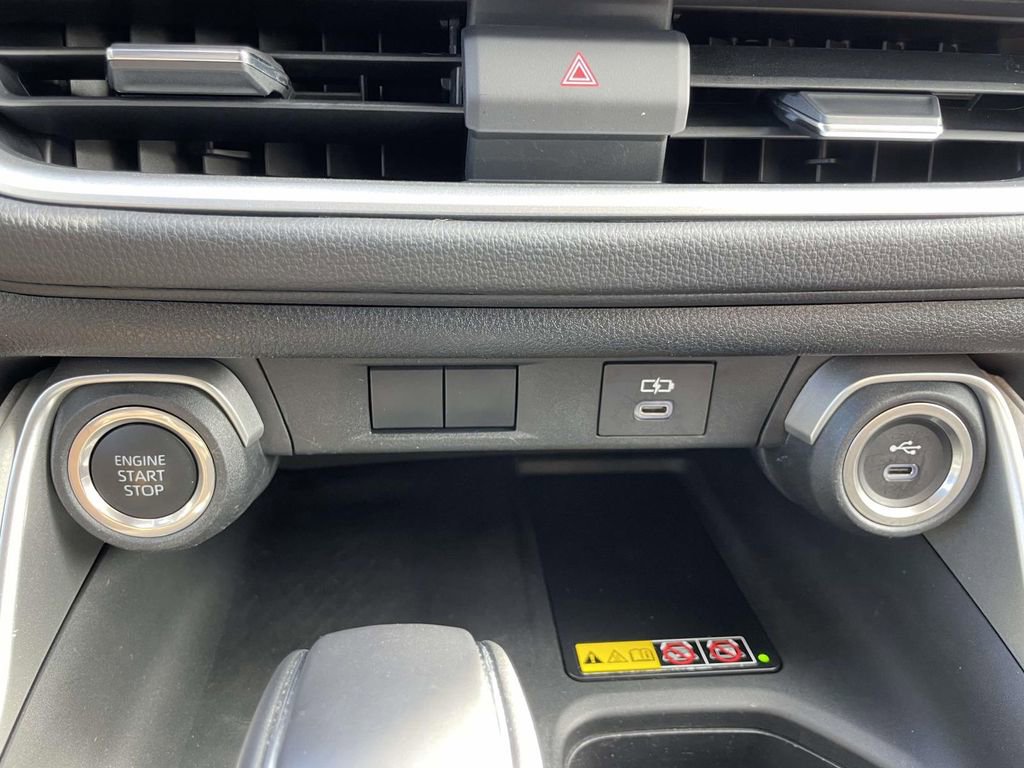 Used 2024 Toyota Grand Highlander XLE image 28