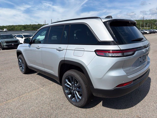 New 2026 Jeep Grand Cherokee Limited AWD/4WD image 5