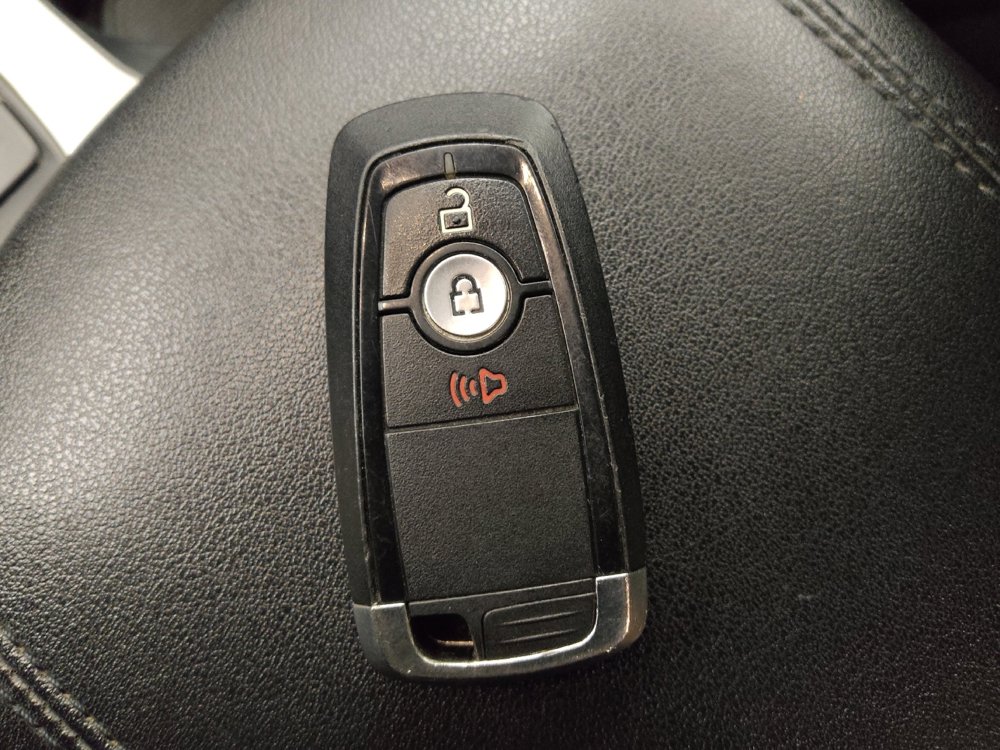 Used 2023 Ford Edge SEL image 32