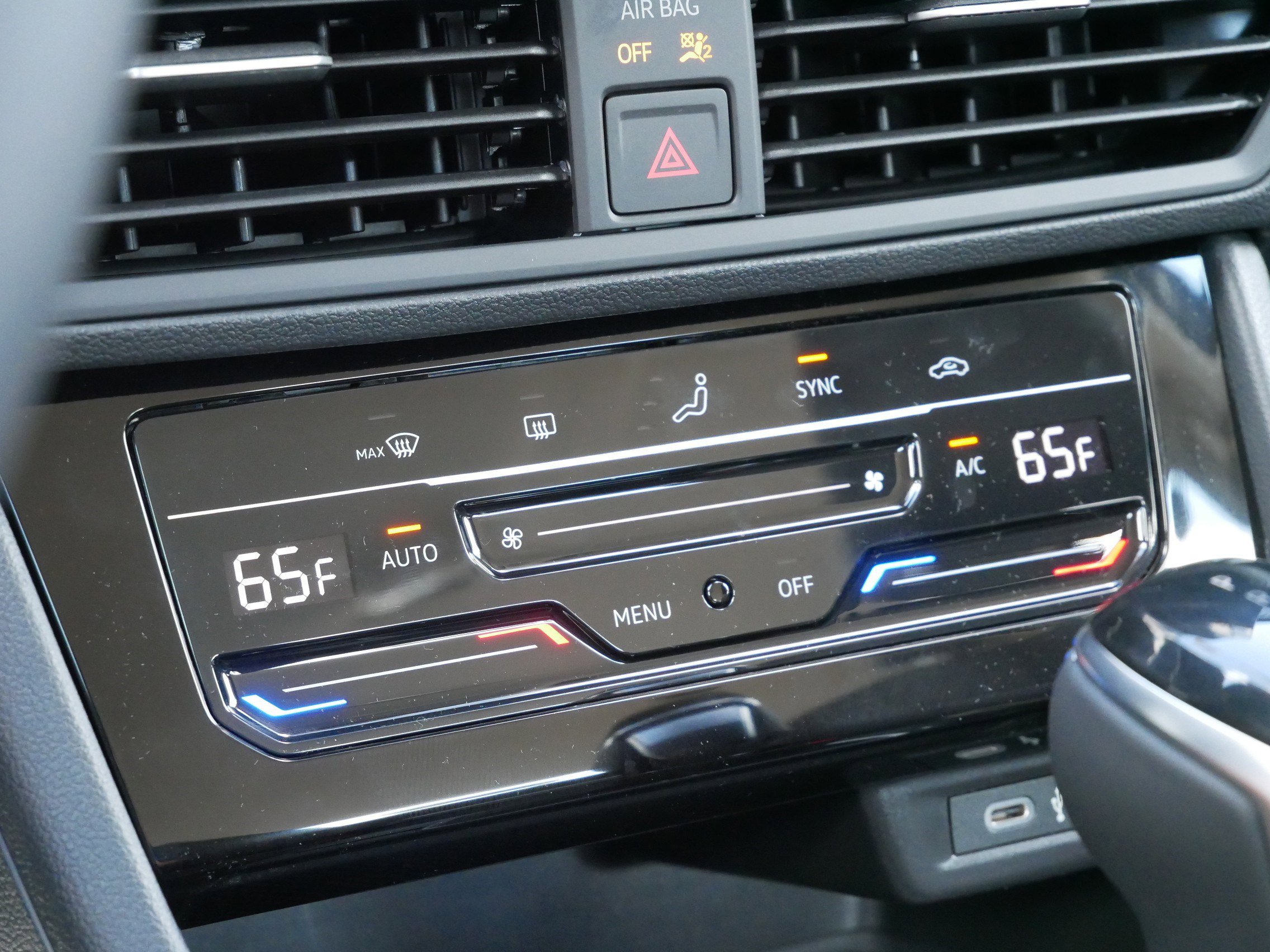 New 2025 Volkswagen Jetta S image 4