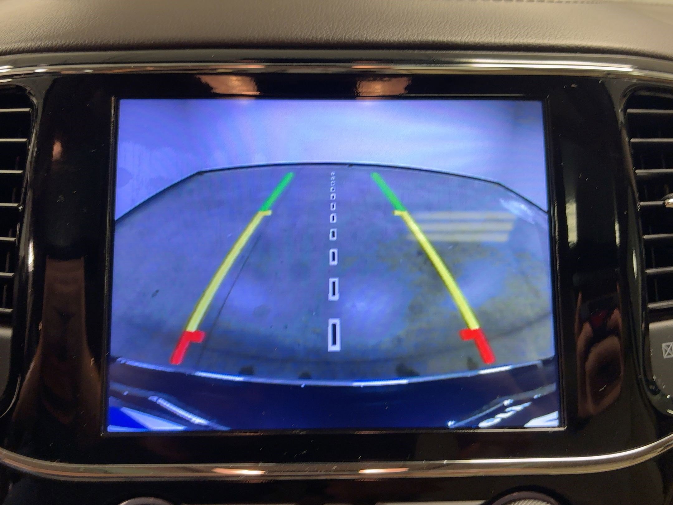 Used 2019 Jeep Grand Cherokee Overland image 26