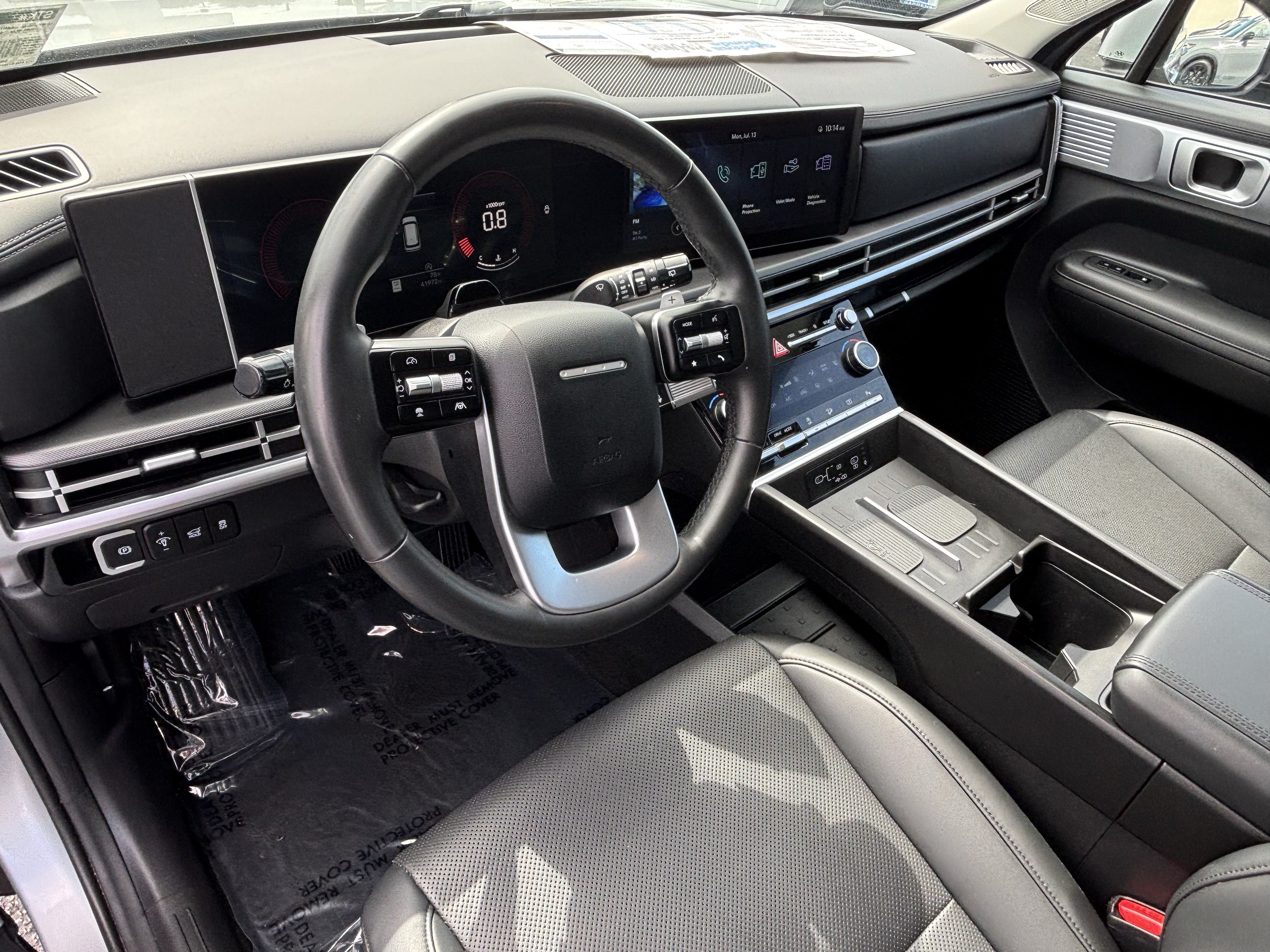 Used 2025 Hyundai Santa Fe SEL FWD image 18