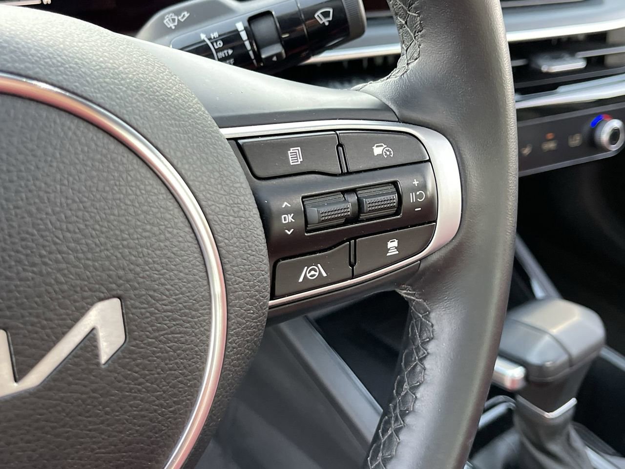 Used 2025 Kia K5 GT-Line w/ GT-Line Premium Package image 24