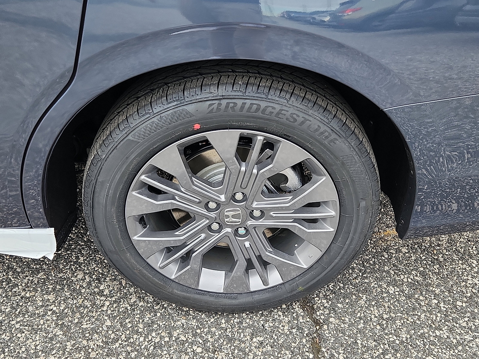 New 2026 Honda Odyssey Touring image 5