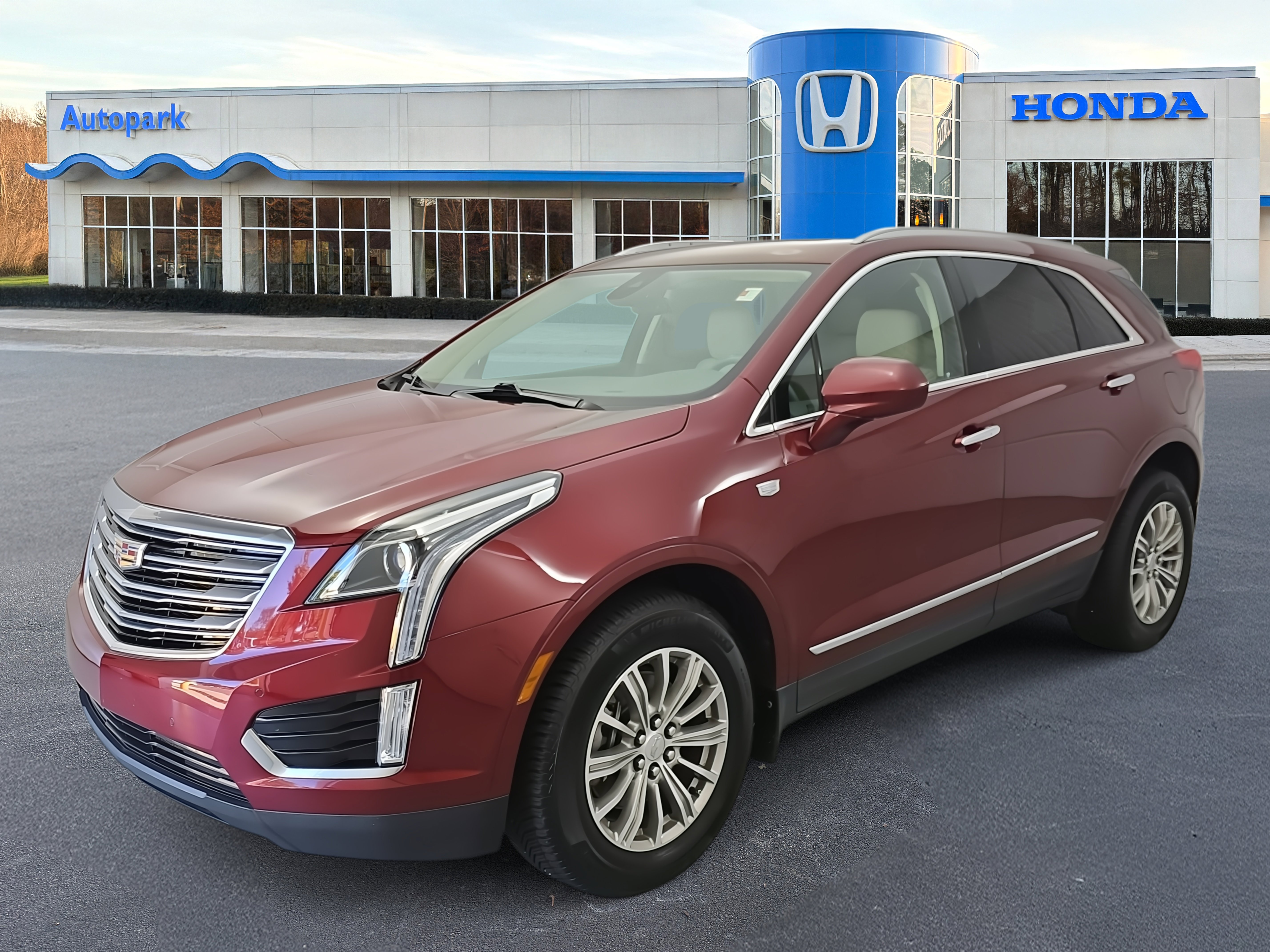 Used 2017 Cadillac XT5 Luxury w/ Driver Awareness Package